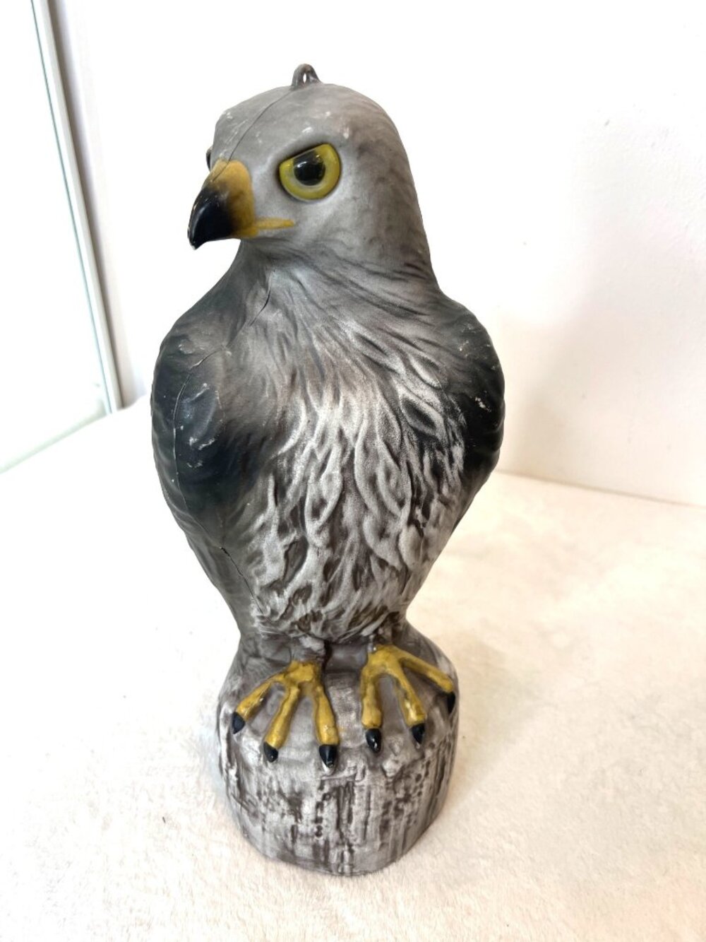 Bird-B-Gone Bird Deterrent Decoy Lifelike Red Tailed Hawks Easy To Mount 17 in